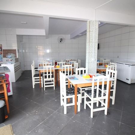 Pousada Praia Da Fortaleza 450 Metros Do Parque Beto Carrero Com Cafe Da Manha Penha  Buitenkant foto