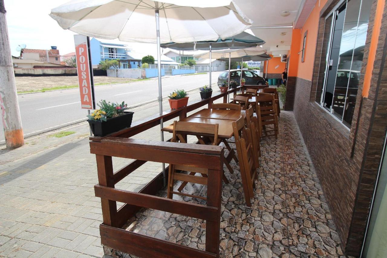 Pousada Praia Da Fortaleza 450 Metros Do Parque Beto Carrero Com Cafe Da Manha Penha  Buitenkant foto