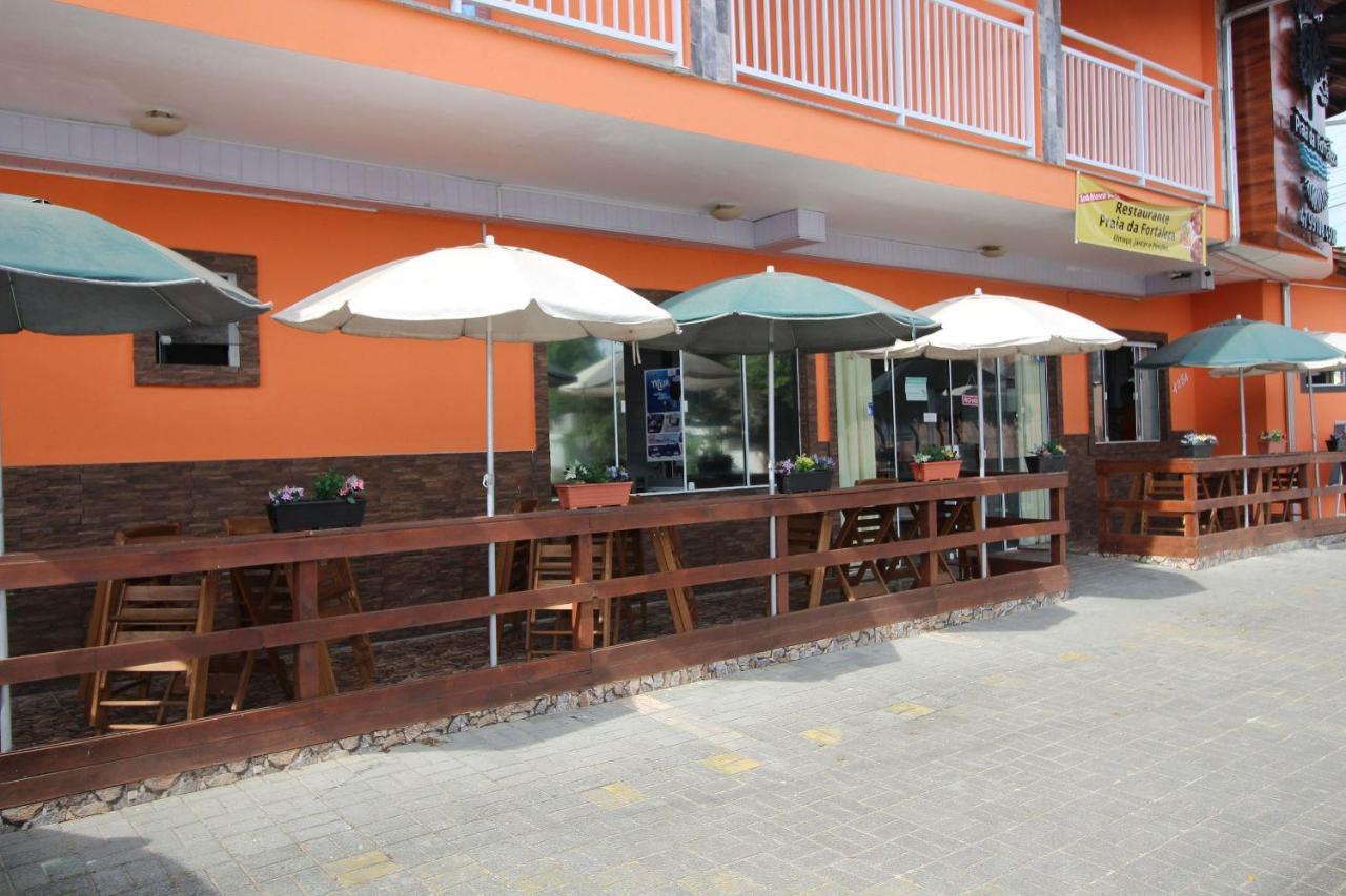 Pousada Praia Da Fortaleza 450 Metros Do Parque Beto Carrero Com Cafe Da Manha Penha  Buitenkant foto
